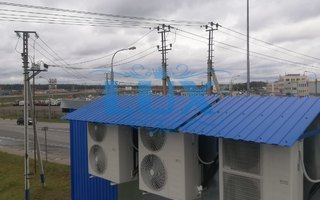 козырек на кондиционер синего цвета