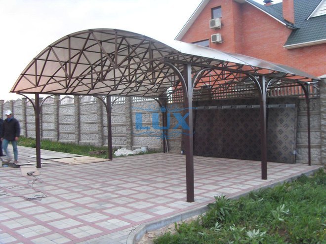 усиленный навес из поликарбоната